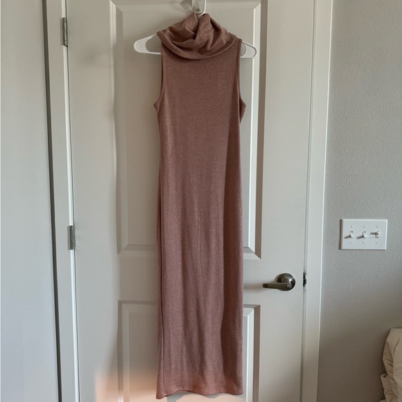 Forever 21 Turtleneck Bodycon Dress in Mauve - Picture 2 of 6